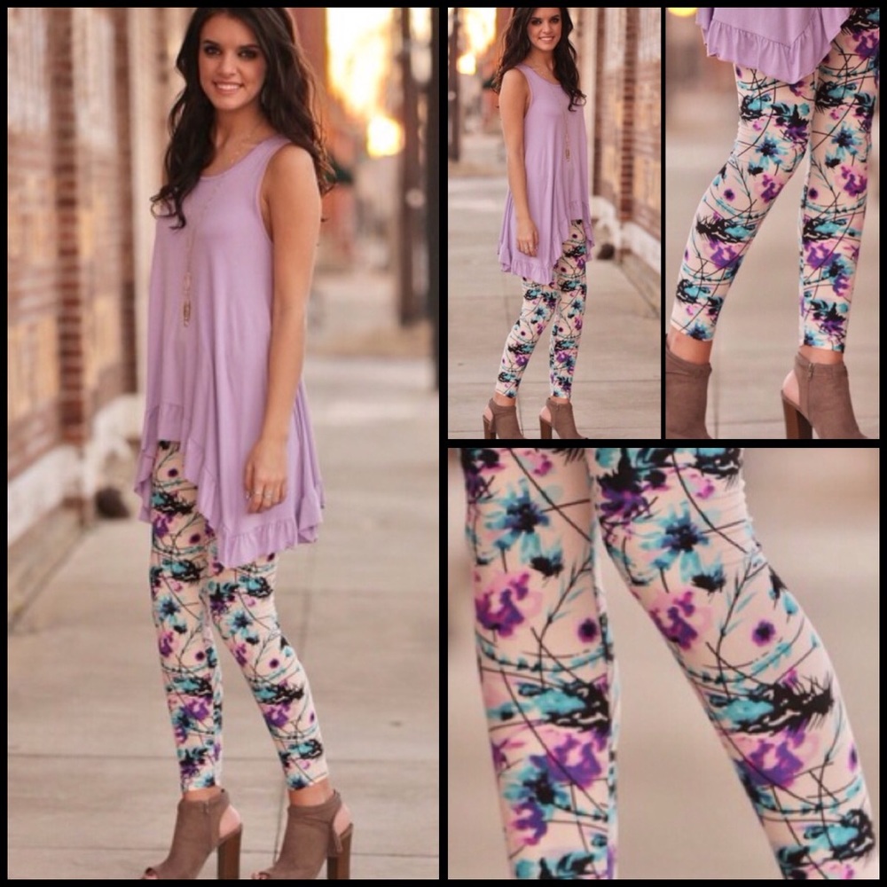 Lilac Spring Pattern Leggings