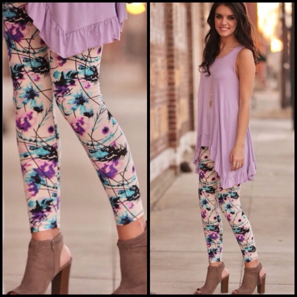 Pants & Jumpsuits | Lilac Spring Pattern Leggings | Poshmark