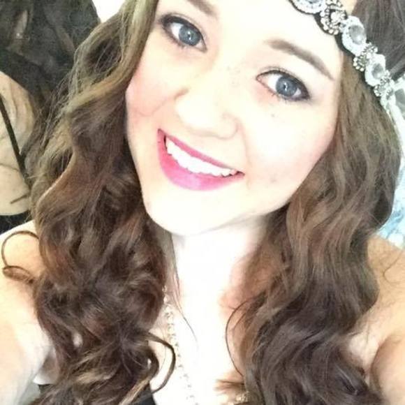 Meet your Posher, Elizabeth - Picture 1 of 1