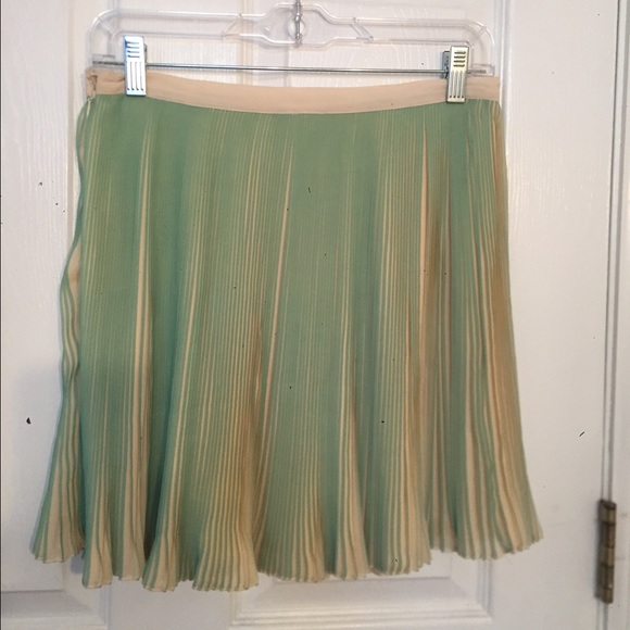Mini skirt, turquoise & cream pleating - Picture 2 of 4