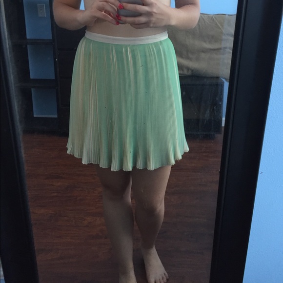 Mini skirt, turquoise & cream pleating - Picture 4 of 4