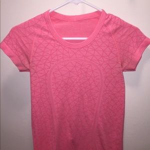 Pink lululemon swifty shirt