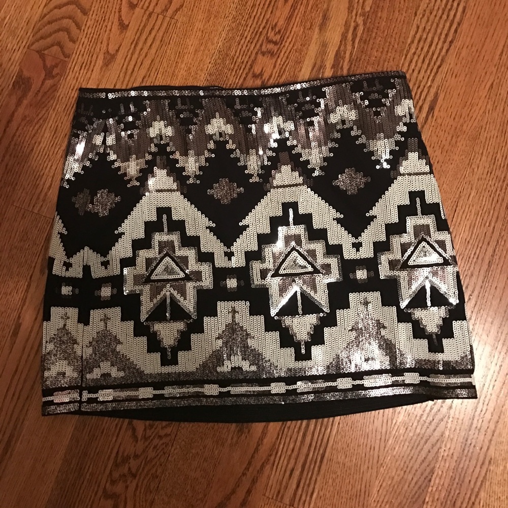 black white and silver skirt!