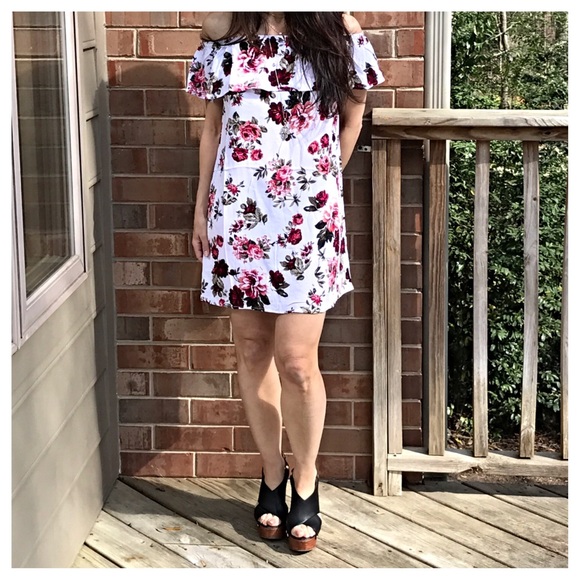 floral off the shoulder dress - Picture 5 of 5