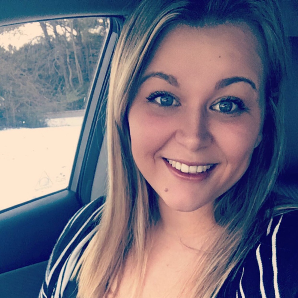 Meet your Posher, Courtney