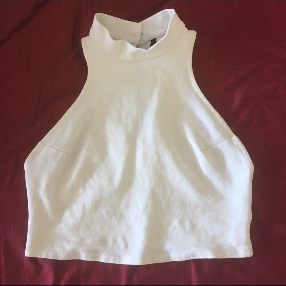 Lulu's white crop top size S