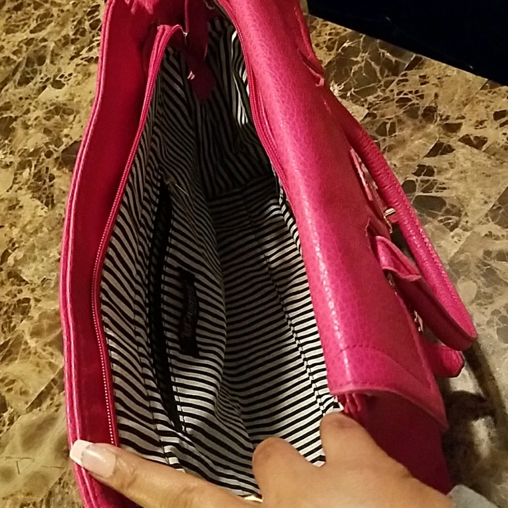 Purse - Picture 2 of 4