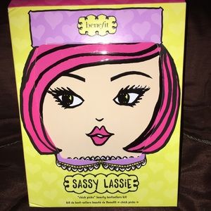 BENEFIT- Sassie Lassie Set
