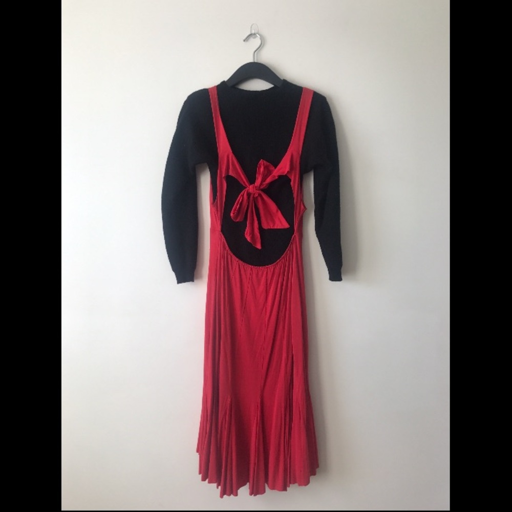 Red Open Back tie Dress - Picture 2 of 2