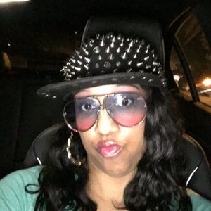 Meet your Posher, Zahra