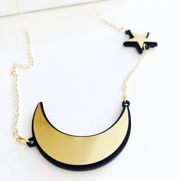 🆕 🌙⭐️ Delicate Chain Statement Necklace - Picture 2 of 3