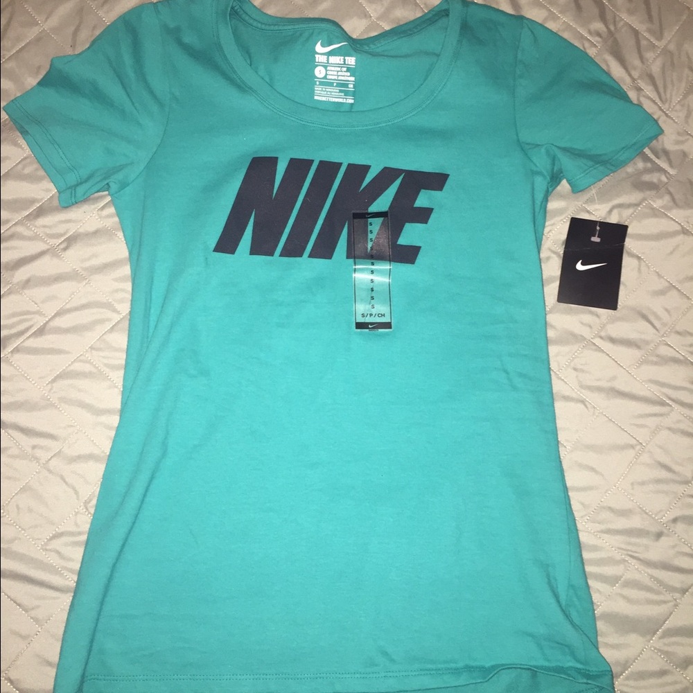 Nike Tee