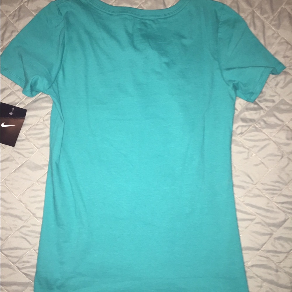 Nike Tee - Picture 2 of 2