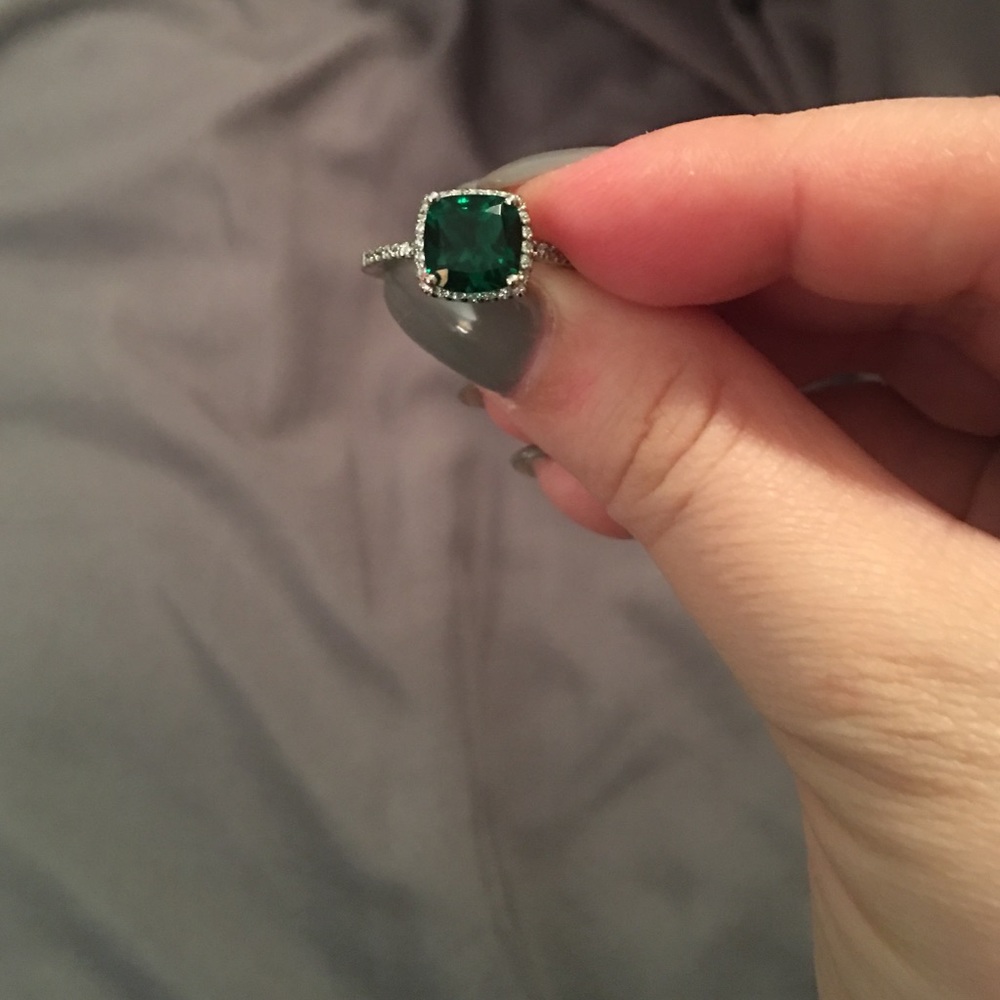 Beautiful sapphire ring!