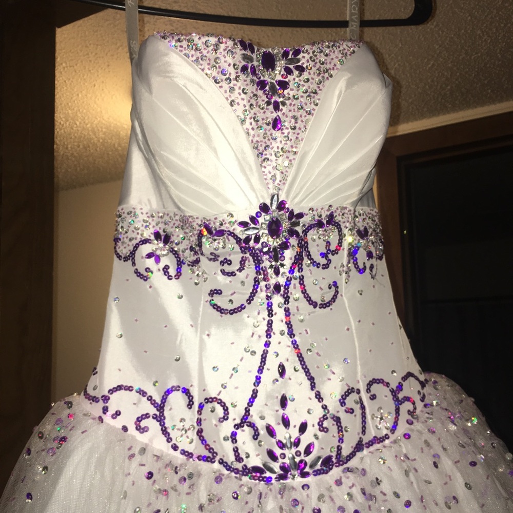 White ball gown prom dress - Picture 1 of 3