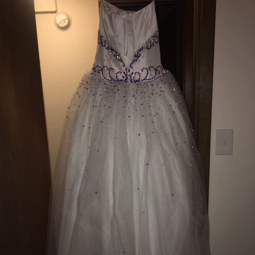 White ball gown prom dress - Picture 2 of 3