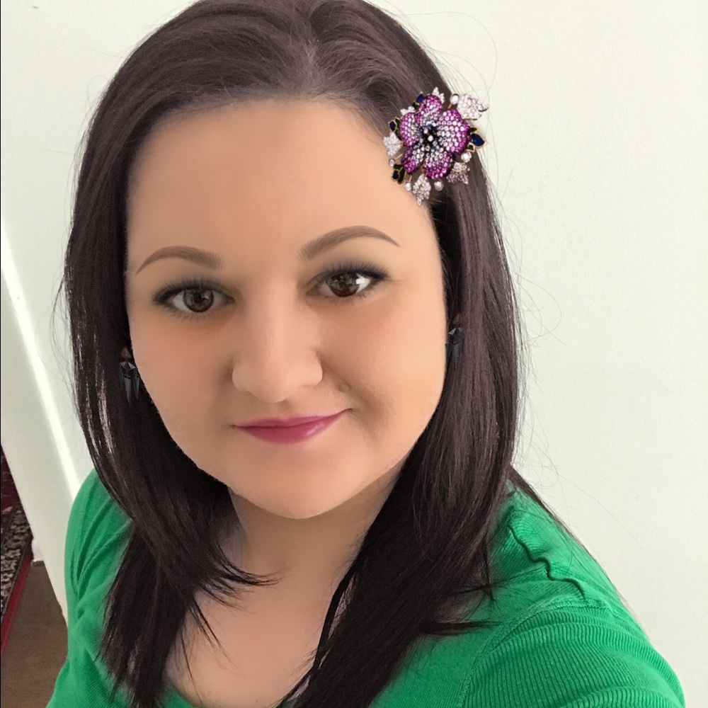 Meet your Posher, Alina