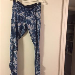 Lululemon blue pattern leggings
