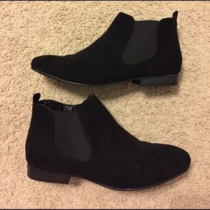 Black ankle booties