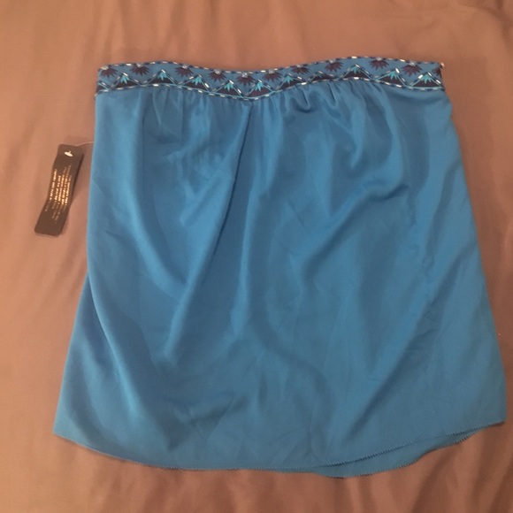 NWT strapless Bebe top! - Picture 1 of 3