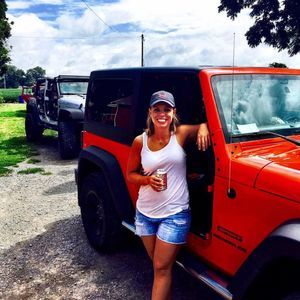 Meet your Posher, Candice