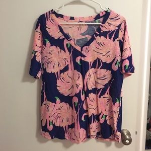 Lilly Pulitzer gimme some leg top size L