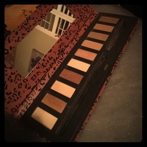 Nudes eye shadow palette