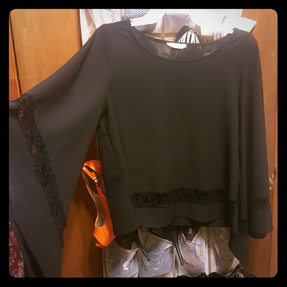 Bell sleeve top