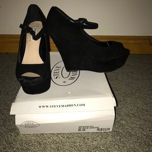 Steve Madden- Whereto. Size 8.5!