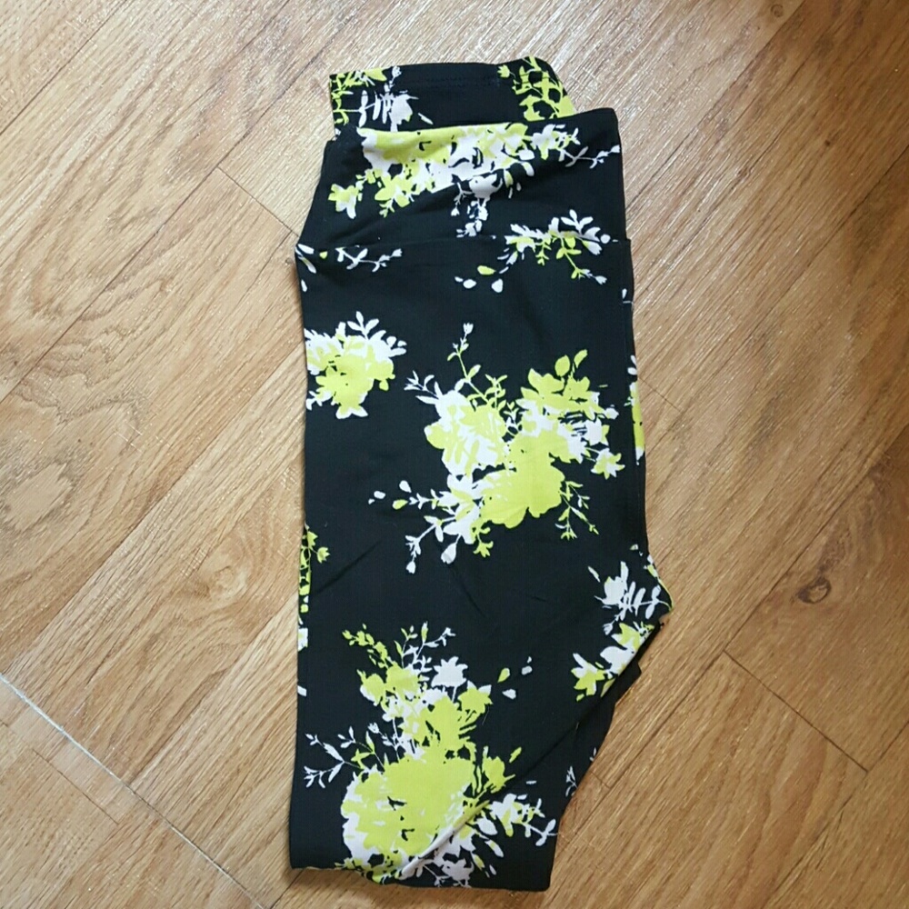 EUC Lularoe OS leggings