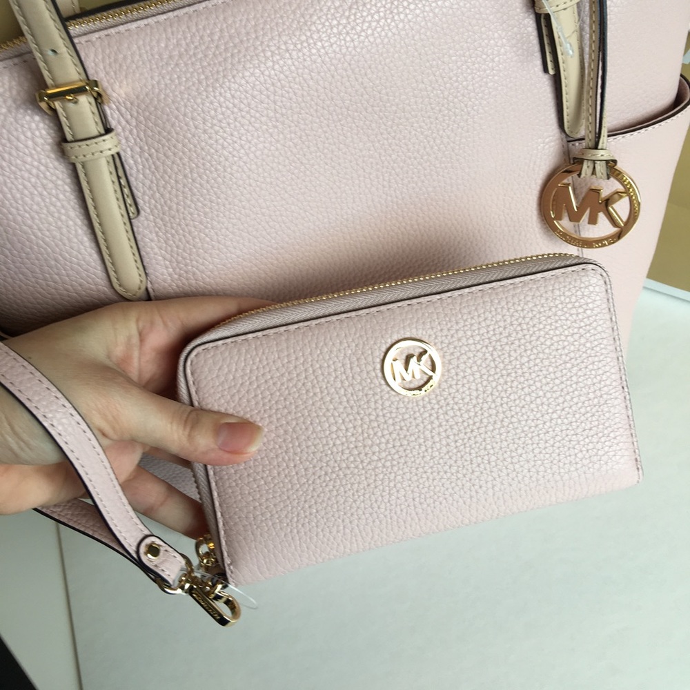 🌸Michael Kors Set🌸 - Picture 5 of 8