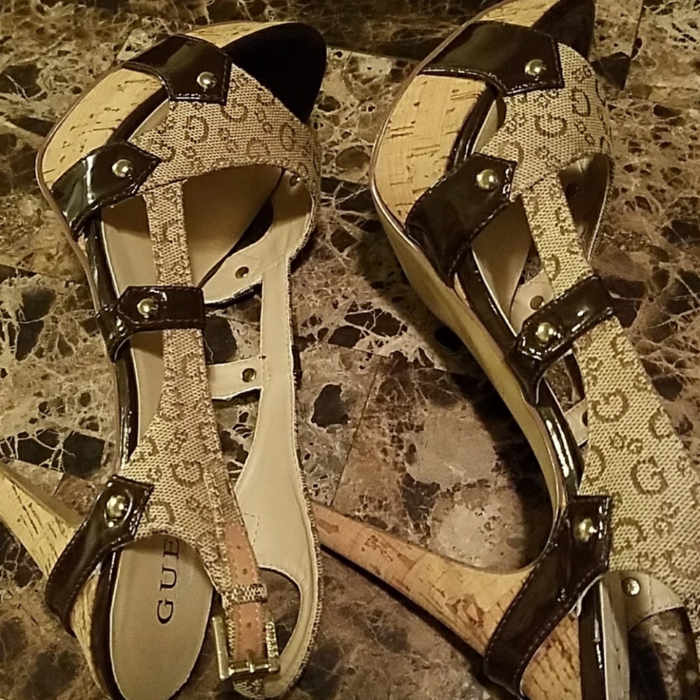 Shoes - Picture 4 of 5