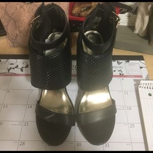 Size 8 Madeline Girl heels