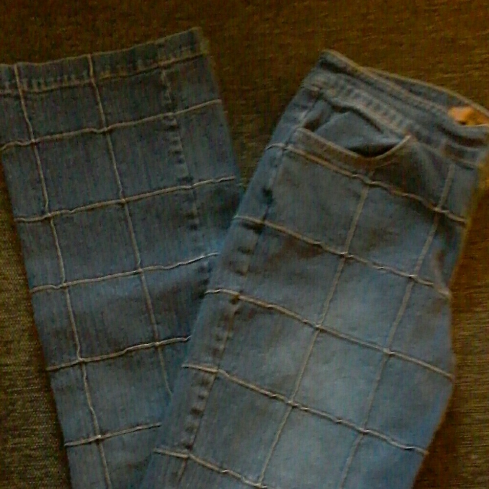 Arden B Window PaneJeans