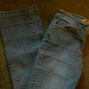 Arden B Window PaneJeans