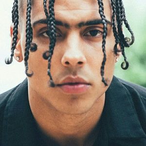 Meet your Posher, Charles