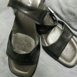 Brand new UNISA sandals size 9