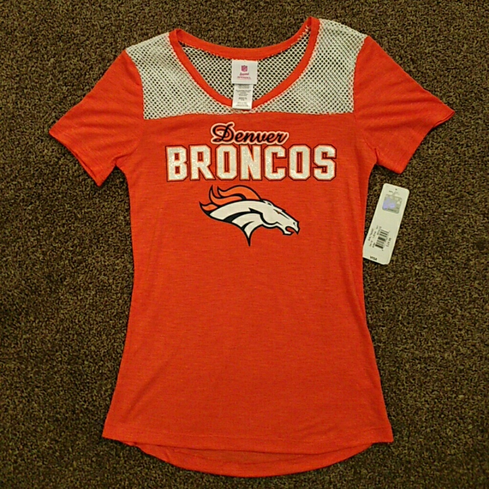 NWT! Denver Broncos tee