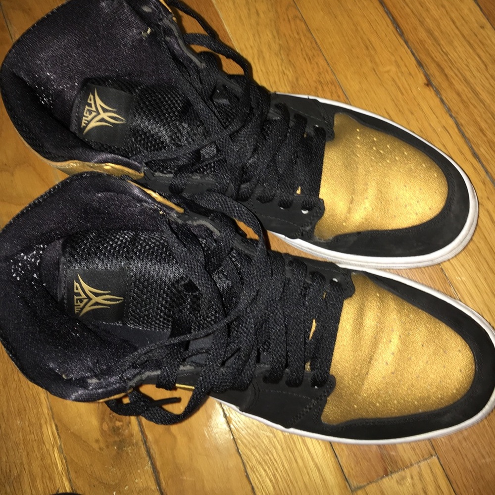 Air Jordan 1 " Melo "