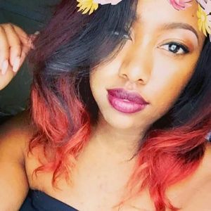 Meet your Posher, Tia