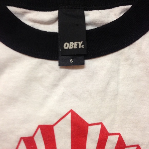Obey Brand Half Sleeve Baseball Logo T-Shirt - Picture 4 of 4
