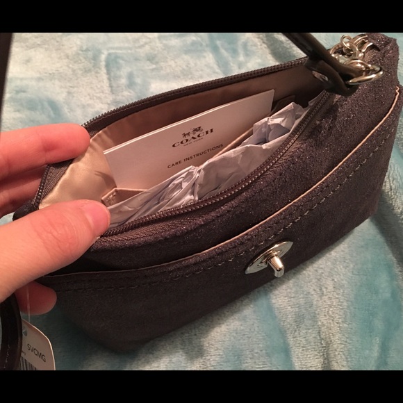 Coach wristlet 🌷 - Picture 2 of 6