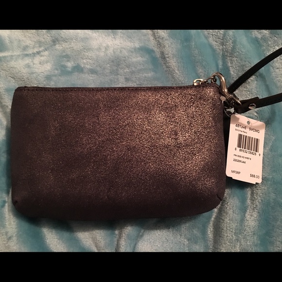 Coach wristlet 🌷 - Picture 3 of 6