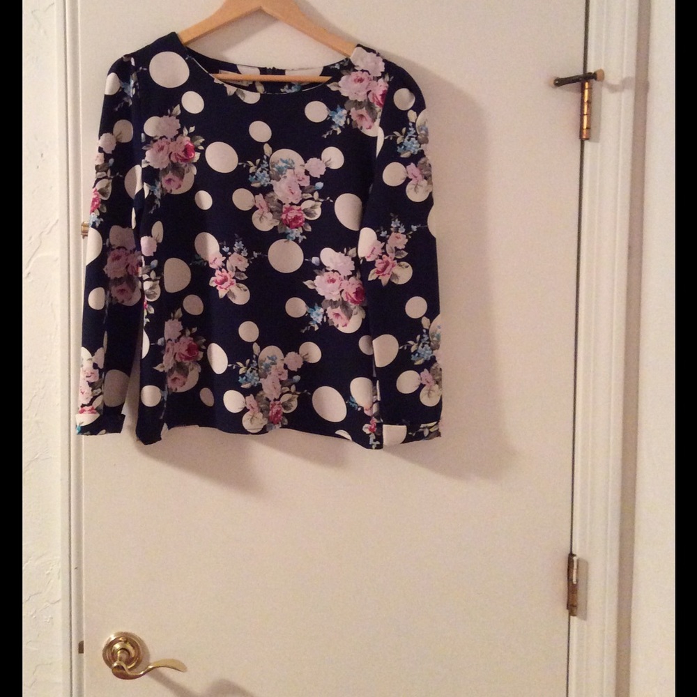 Polka Dots & Roses 3/4 Sleeve Top