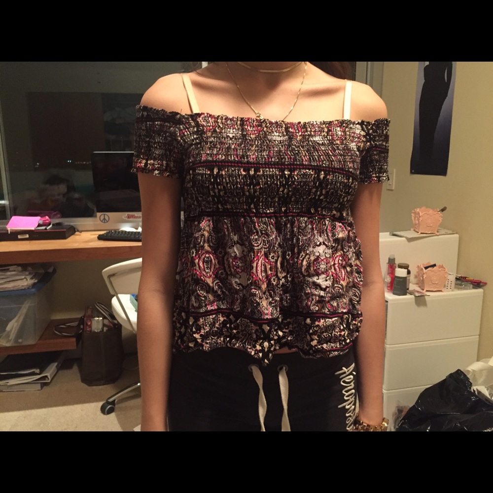 Cute summer flowey top from PacSun