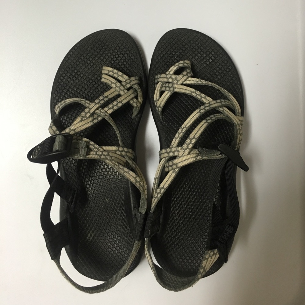 Double strap Chacos ✨BARELY USED✨