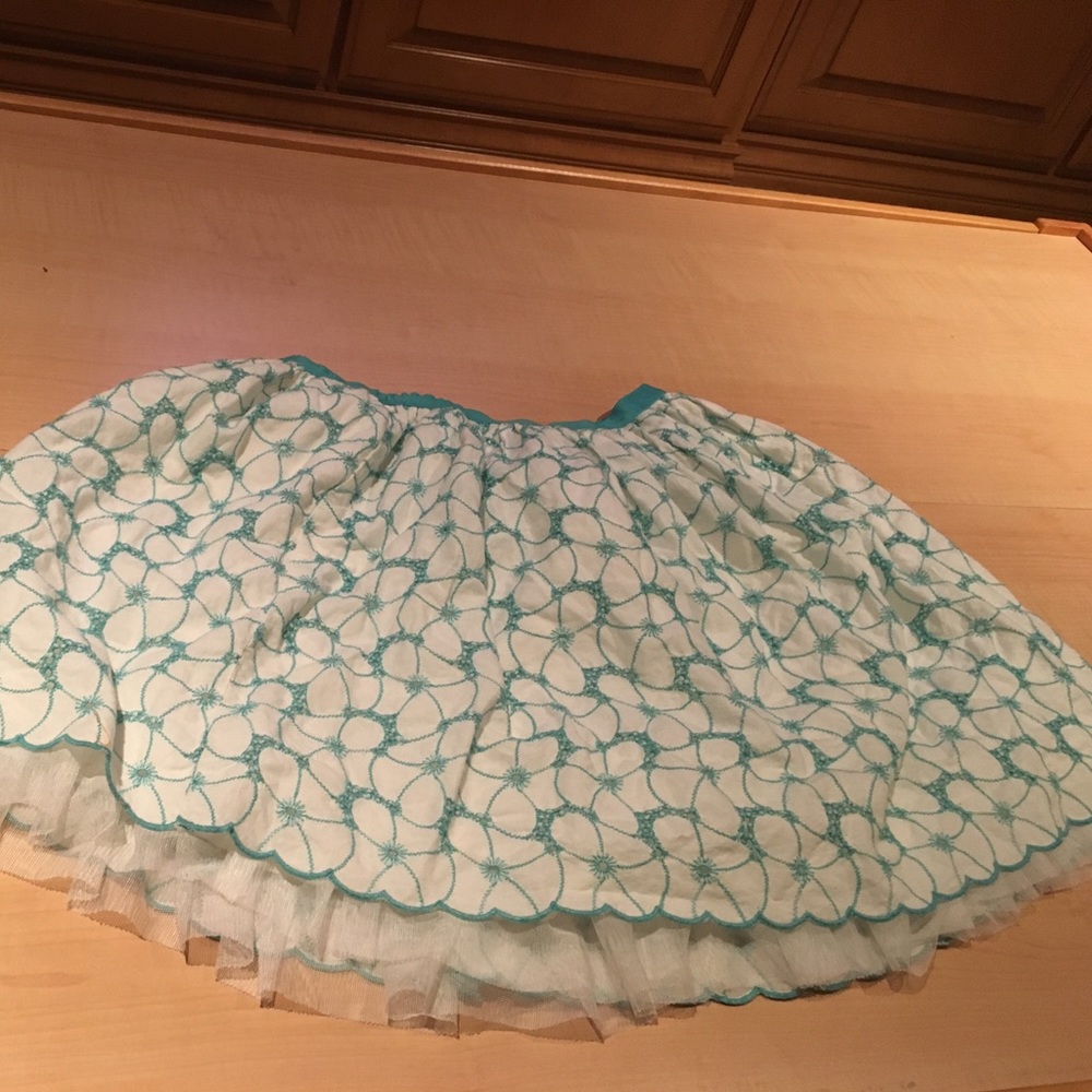 Blue and white flower skirt from gap kids