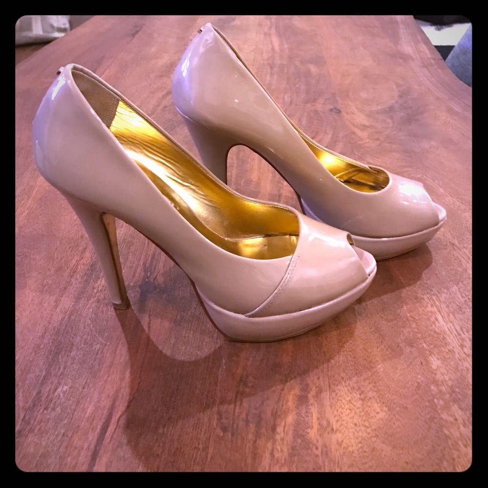 Women's Ted Baker nude peep toe heels. Size 7.