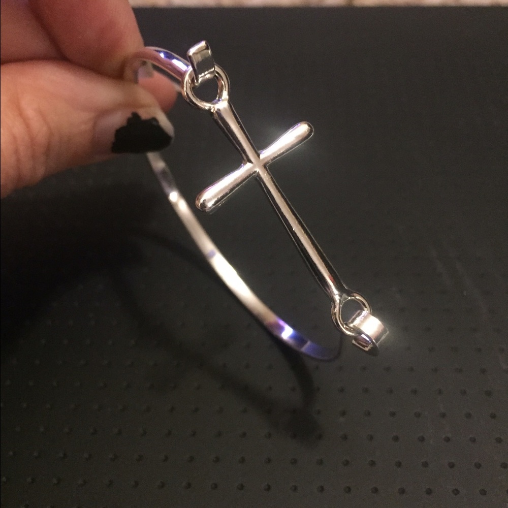 Cross bracelet