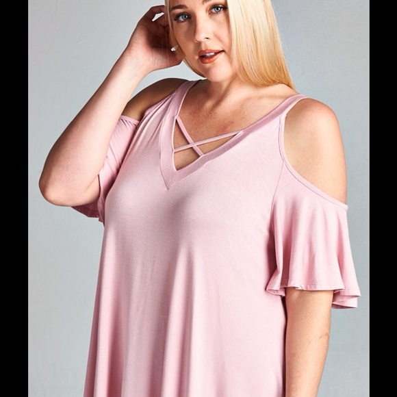 1 HOUR SALE 💋Plus Size Cold Shoulder Chic  Tunic - Picture 2 of 2